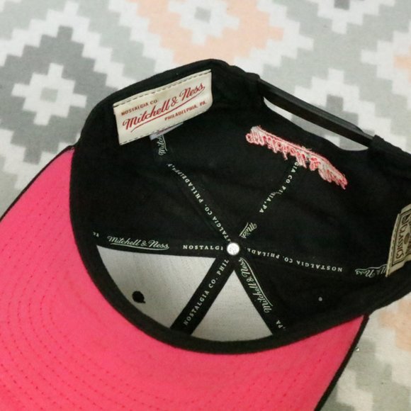 Mitchell & Ness San Antonio Spurs Snapback Hat Onesize - Picture 5 of 6